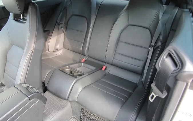 Mercedes-Benz Klasa E cena 151500 przebieg: 20720, rok produkcji 2010 z Mogielnica małe 466